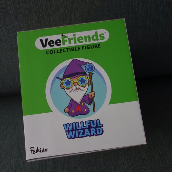 VeeFriends Willful Wizard Collectible Figure Made for Macy's - Picture 6 of 7